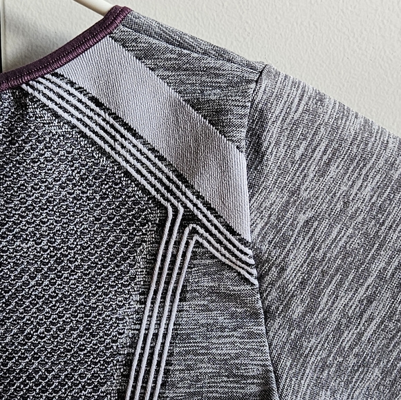 Athleta Impact Crop Top in Women's M - Picture 8 of 15